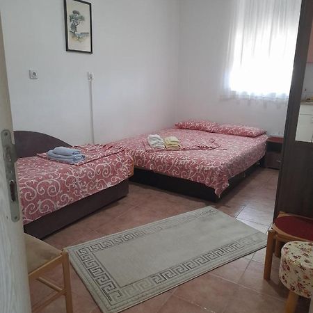 Apartman Sb Ulcinj Eksteriør bilde