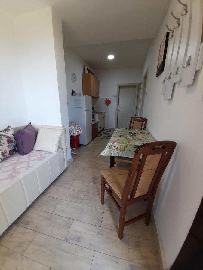 Apartman Sb Ulcinj Eksteriør bilde