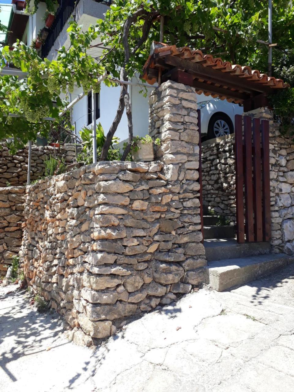 Apartman Sb Ulcinj Eksteriør bilde